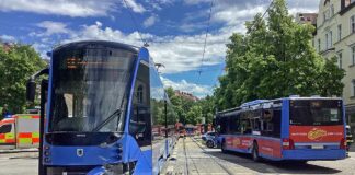 Schwerer Unfall zwischen Tram und Bus - Neuhausen