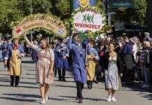 Wiesn-Einzug der Brauereien- und Festwirte