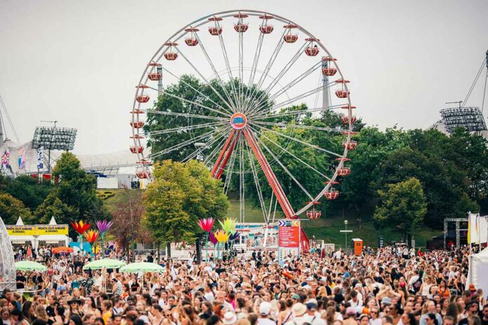 Das SUPERBLOOM feiert den dritten erfolgreichen Festivalsommer mit 50.000 begeisterten Fans Das SUPERBLOOM feiert den dritten erfolgreichen Festivalsommer mit 50.000 begeisterten Fans