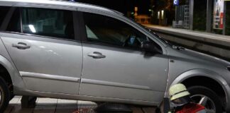 Glück im Unglück - Senior fährt mit Auto über Bahnsteigkante