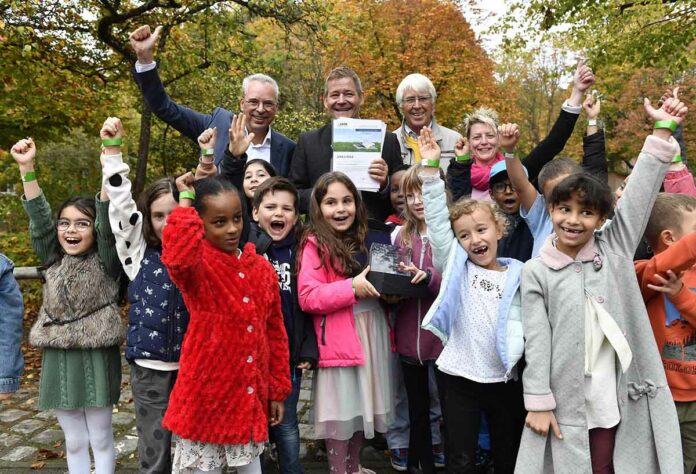 Grundschule an der Walliser Straße erhält Förderpreis 2024 der SWM Bildungsstiftung Grundschule an der Walliser Straße erhält Förderpreis 2024 der SWM Bildungsstiftung
