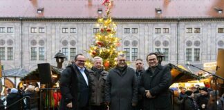 Weihnachtsdorfs in der Residenz feierlich eröffnet