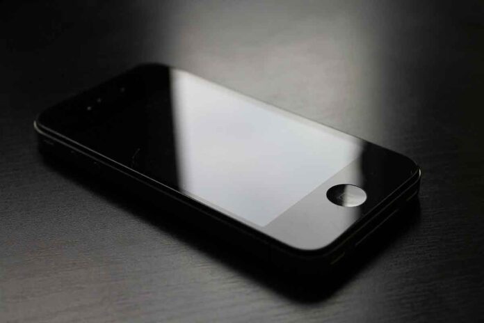 Neue Apple-KI: Smarter Helfer oder riskante Datenkrake? Neue Apple-KI: Smarter Helfer oder riskante Datenkrake?