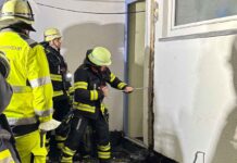Dehnfugenbrand beschäftigt die Feuerwehr in Moosach