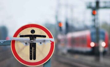 Mädchen bei S-Bahn-Unfall verletzt - Bundespolizei warnt vor Gefahren im Gleisbereich