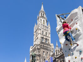 Münchner Rotes Kreuz feiert Geburtstag! - So wurde das Jubiläumsfest auf dem Marienplatz gefeiert