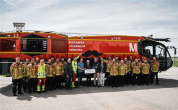 Im Rahmen der Movember-Aktion: Flughafenfeuerwehr spendet 5.500 Euro für guten Zweck in der Region