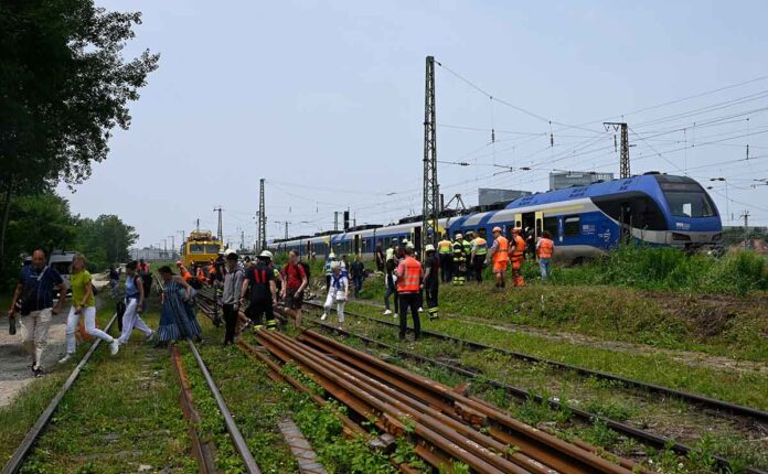 Regionalbahn evakuiert - Berg am Laim Regionalbahn evakuiert - Berg am Laim