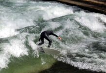 Eisbachwelle wieder zum Surfen frei