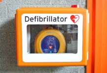 ADAC Stiftung fordert bessere Ausstattung von Autohöfen mit Defibrillatoren