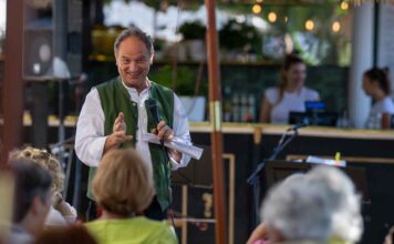 Rudelsingen am 14.7. auf dem Tollwood Sommerfestival mit Pfarrer Schießler