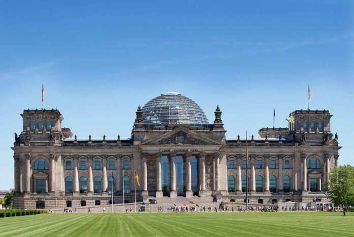 100 Tage Bundesregierung: Wer die Alltagssorgen der Menschen nicht ernst nimmt, verspielt Vertrauen 100 Tage Bundesregierung: Wer die Alltagssorgen der Menschen nicht ernst nimmt, verspielt Vertrauen