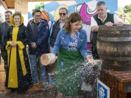 Bürgermeisterin Verena Dietl eröffnet das Sommerfestival im Olympiapark