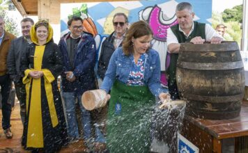 Bürgermeisterin Verena Dietl eröffnet das Sommerfestival im Olympiapark