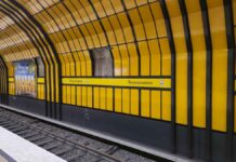 Gefährlicher Körperverletzung in der U-Bahn - Polizei sucht Zeugen