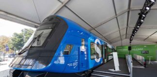 Premiere auf der IAA: Begehbares Modell zeigt Münchens neue XXL-S-Bahn