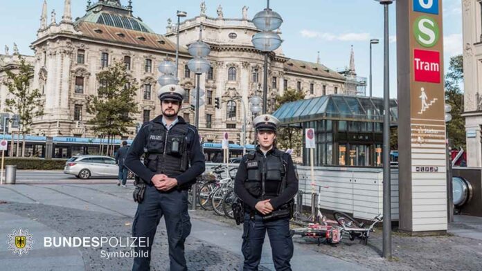 Frau ohne Fahrschein widersetzt sich Kontrolle - Ermittlungen wegen falscher Verdächtigung Frau ohne Fahrschein widersetzt sich Kontrolle - Ermittlungen wegen falscher Verdächtigung