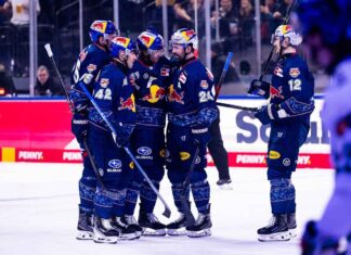 Derbysieg zum Jahresabschluss: Red Bull München gewinnt gegen die Augsburger Panther nach Verlängerung