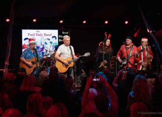 Paul Daly Band und Dieter Reiter begeistern beim Benefizkonzert im Hexenkessel