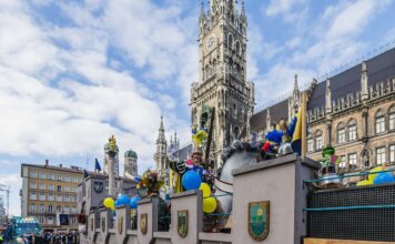Wenn die Stadt lacht: Faschingszug der Damischen Ritter erobert München