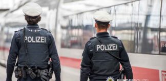 Wertvolle Ringe aus dem Zug gestohlen - Mehrere Tausend Euro Schaden