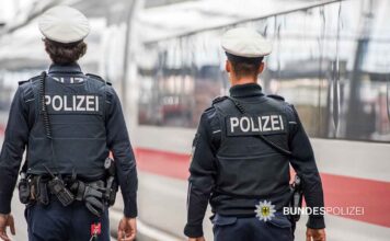Wertvolle Ringe aus dem Zug gestohlen - Mehrere Tausend Euro Schaden