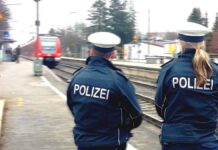 Im Zug angespuckt - Bundespolizei sucht Zeugen