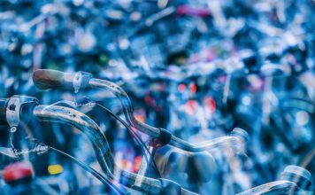 Baustelle Hauptbahnhof: E-Tretroller und Fahrräder werden entfernt