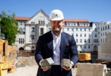 Münchner Bodenschatz: Mehr als 100.000 historische Pflastersteine machen fünf Gebäude in Neuhausen zur lebendigen Einheit