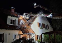 Zwei Dachstuhlbrände fordern zahlreiche Einsatzkräfte der Branddirektion