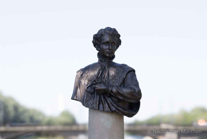 Kini-Denkmal auf der Corneliusbruecke