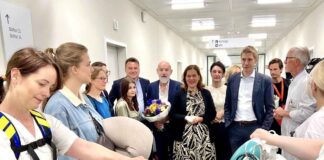 Neue MüK Harlaching geht in Betrieb: Stadtspitze begrüßt Frühchen