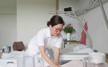 Darmkrebs mit 35? München Klinik startet Spezialprogramm für junge Krebspatient*innen Darmkrebs mit 35? München Klinik startet Spezialprogramm für junge Krebspatient*innen