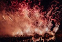 24.000 feiern den Sommernachtstraum – mit Musik, Kunst und einem spektakulären Finale 24.000 feiern den Sommernachtstraum - mit Musik, Kunst und einem spektakulären Finale