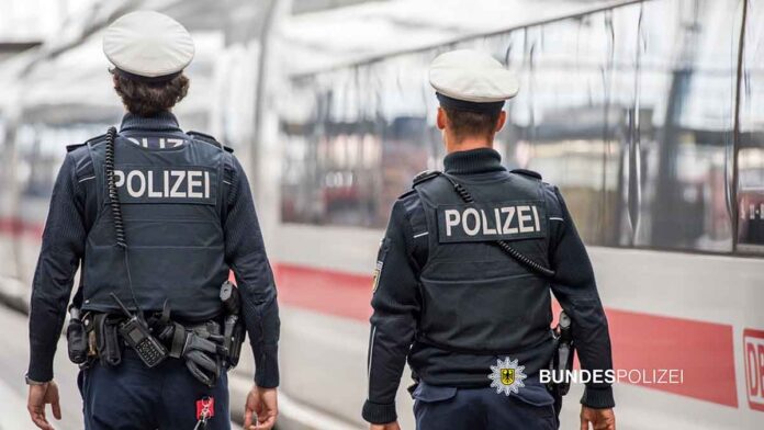 34-Jähriger unterschlägt Kopfhörer - Zufallsfunde bei Durchsuchungsmaßnahmen 34-Jähriger unterschlägt Kopfhörer - Zufallsfunde bei Durchsuchungsmaßnahmen
