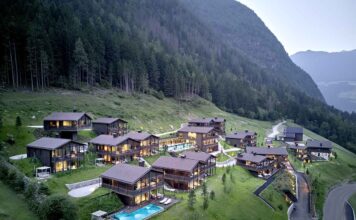 Amonti Chalet Resort: Mehr Rückzug geht nicht – Luxus zwischen Waldrand und den Bergen
